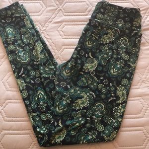 LuLaRoe OS green paisley.